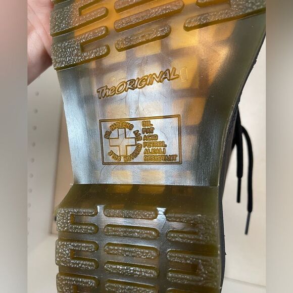 Doc Marten 1460’s Black Leather moto combat biker Boot 8 eyelet M7/W9. Unisex - Picture 12 of 13